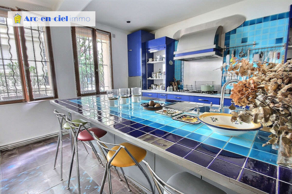 Appartement à PARIS-10E