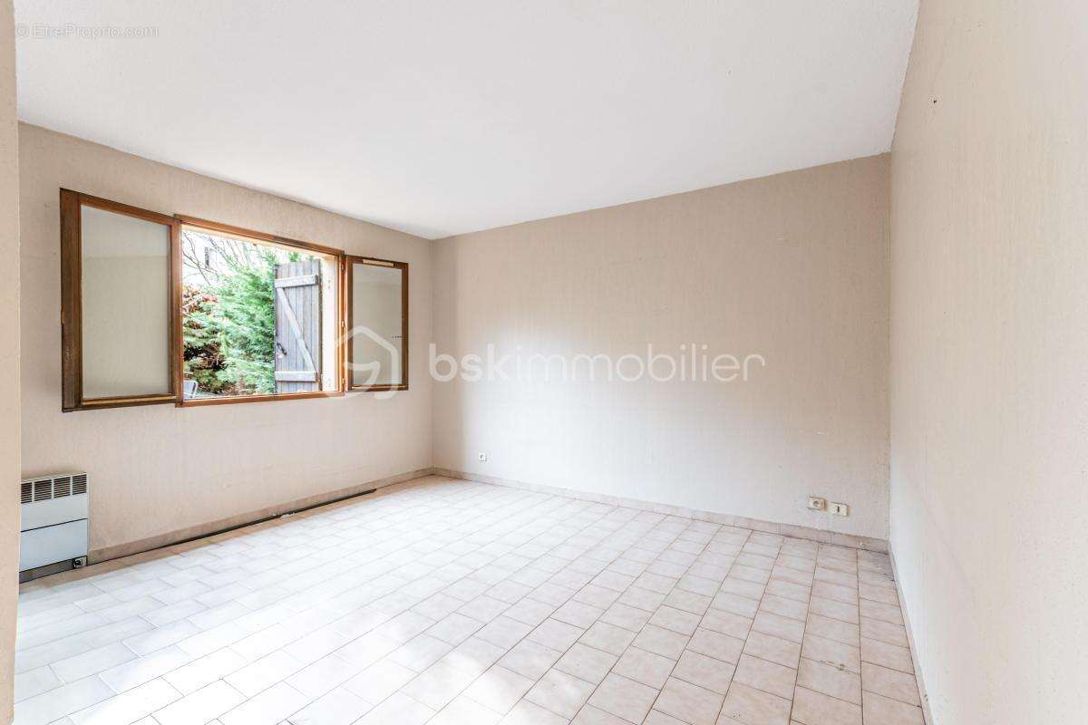 *** coup de coeur *** t3 en rez de jardin avec garage *** - photo 3