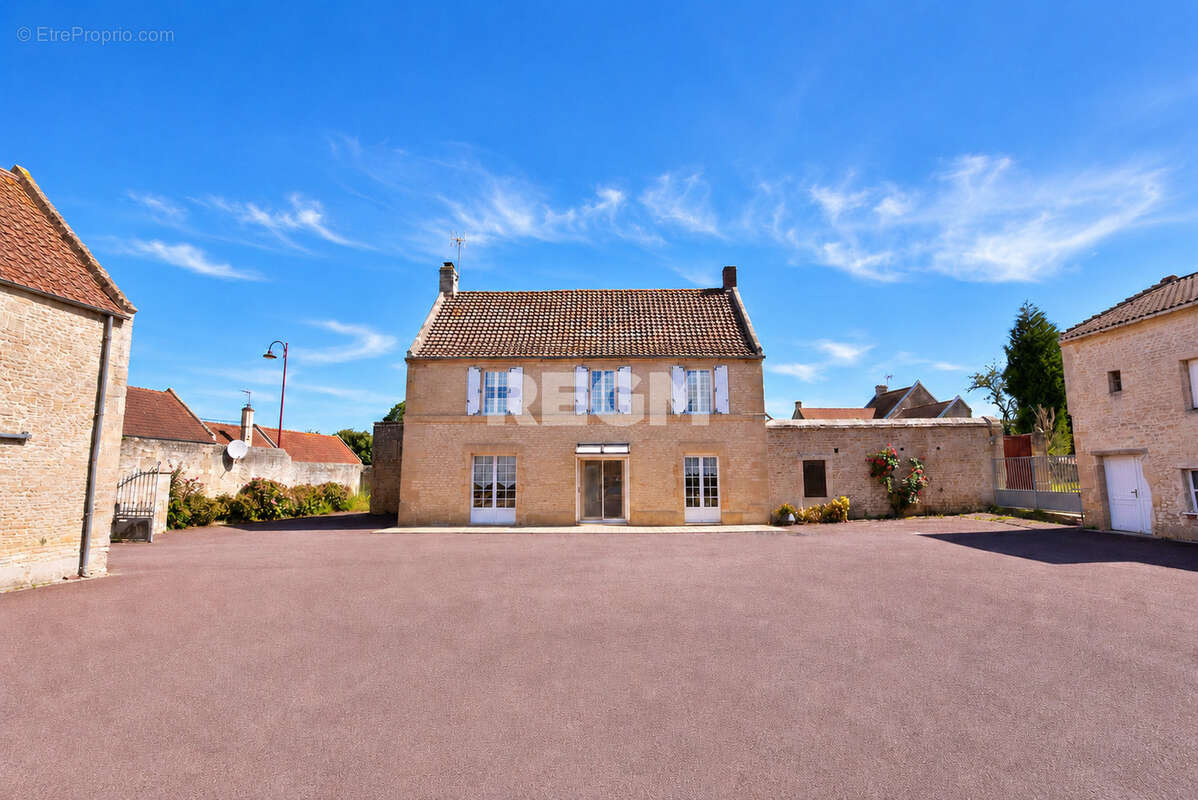 Maison à DOUVRES-LA-DELIVRANDE