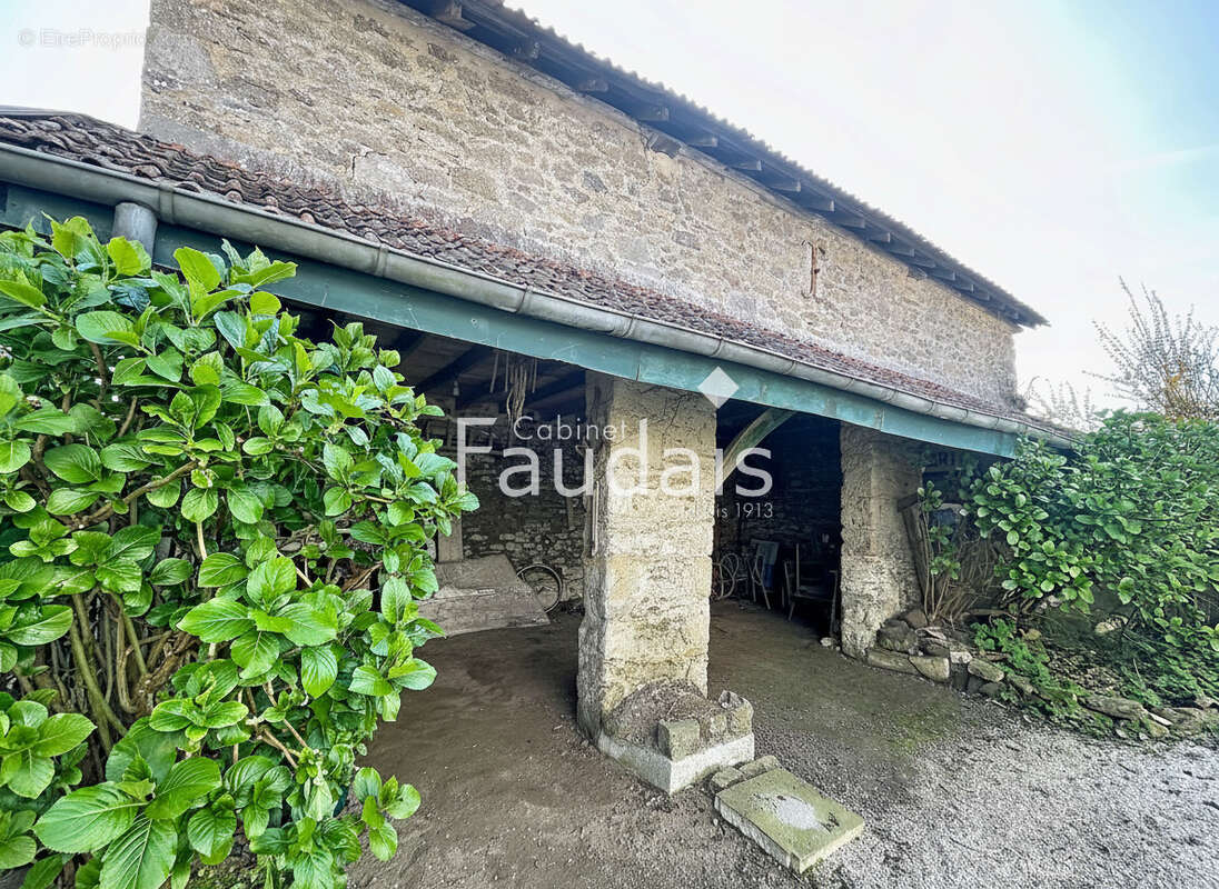 Maison à COUTANCES