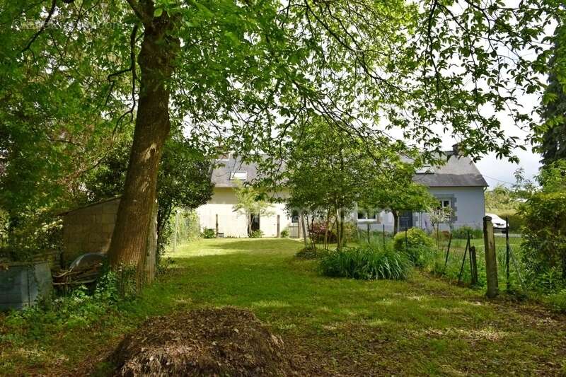 Maison de campagne avec beau potentiel d'aménagement - photo 2