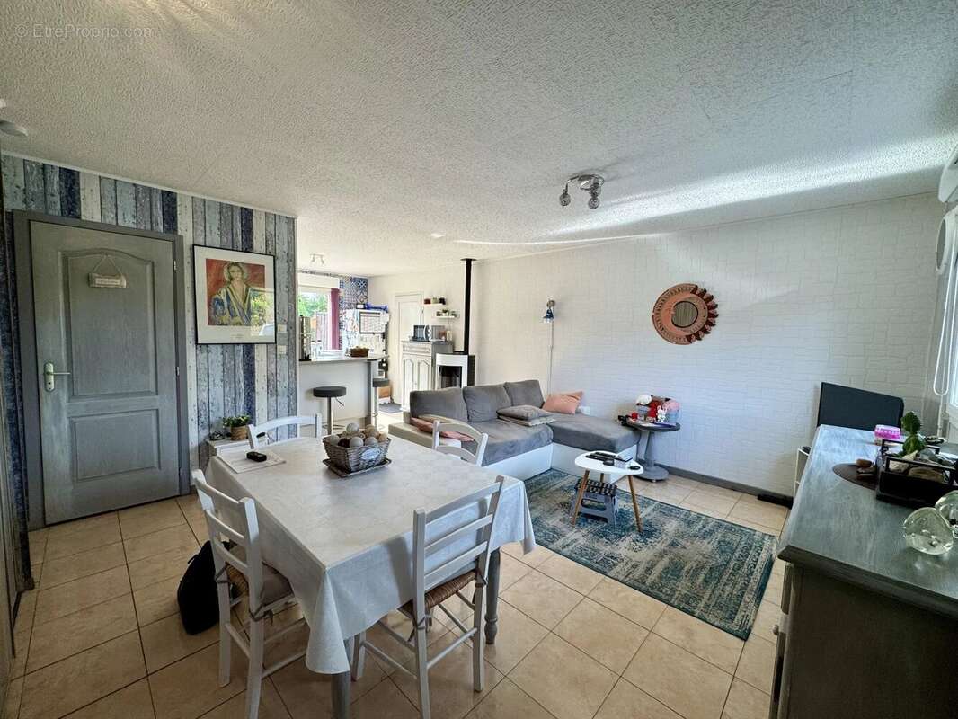 Maison à GOUZEAUCOURT