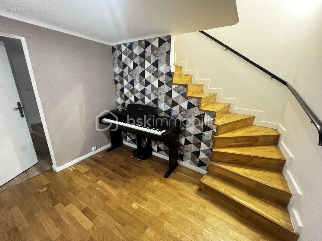 Maison à BONNEUIL-SUR-MARNE