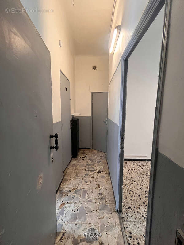 Appartement T3 traversant à rénover Marseille 2ème - photo 7