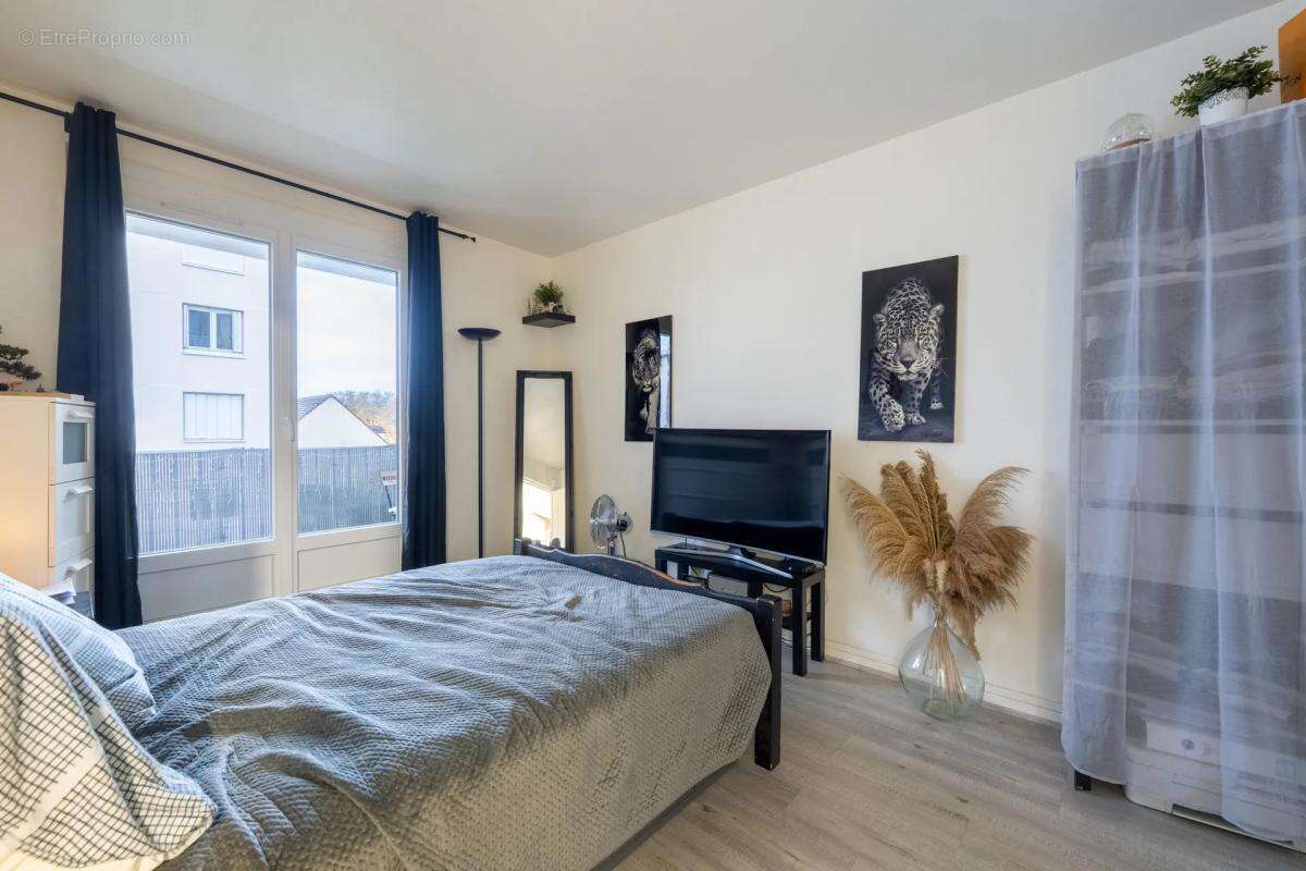 Appartement à MAURECOURT