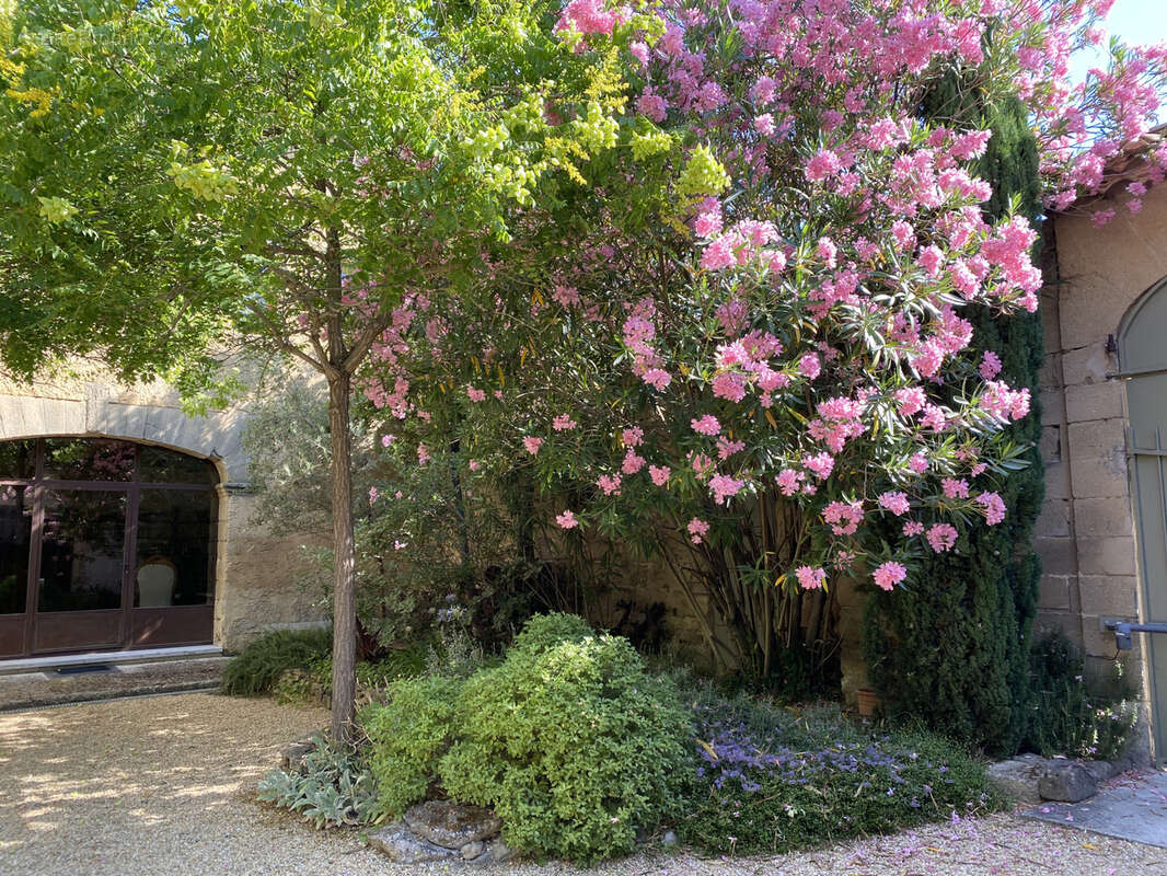 Maison à SAINT-QUENTIN-LA-POTERIE