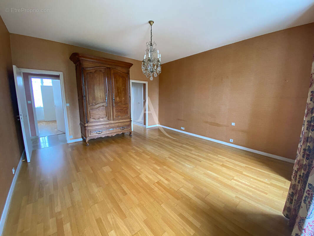 Appartement d'exception au coeur de Rochefort - 4 pièces - 139,20 m² - photo 8