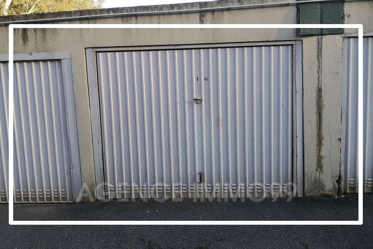 Parking à MANDELIEU-LA-NAPOULE