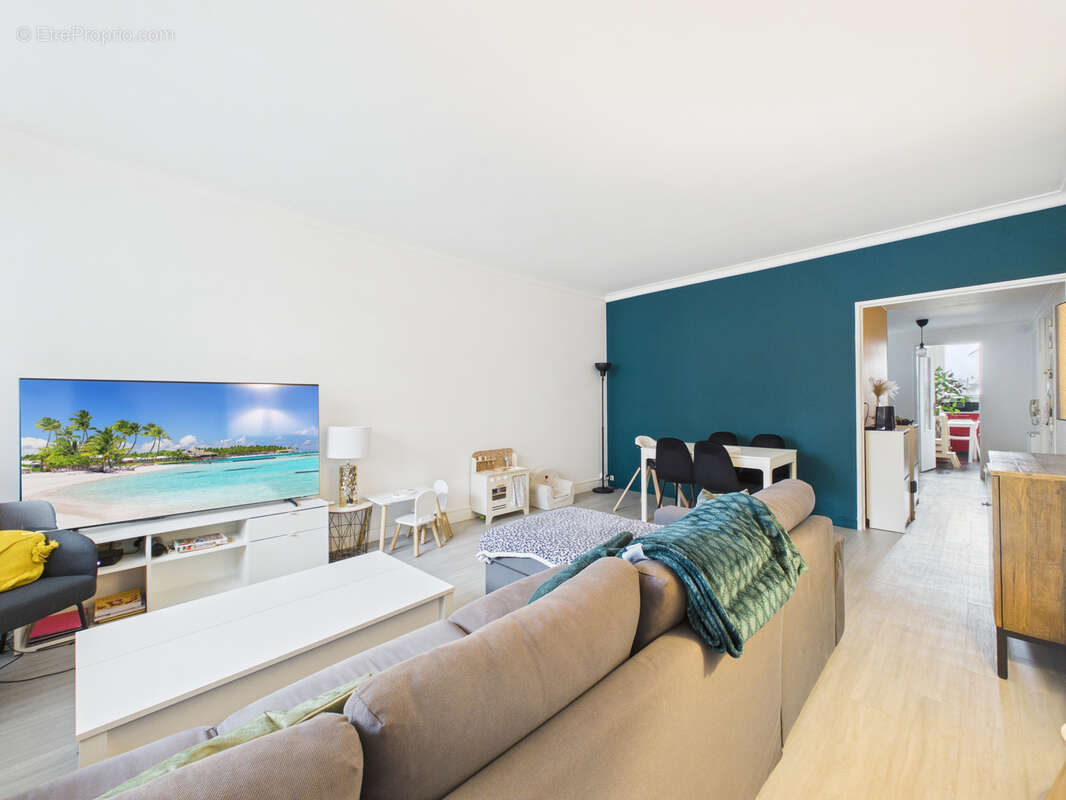 Appartement à SARTROUVILLE