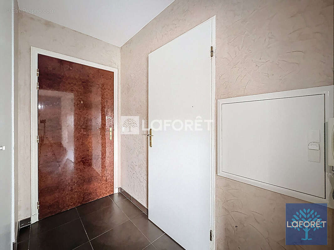 Appartement à VIGNEUX-SUR-SEINE
