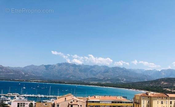 Appartement à CALVI