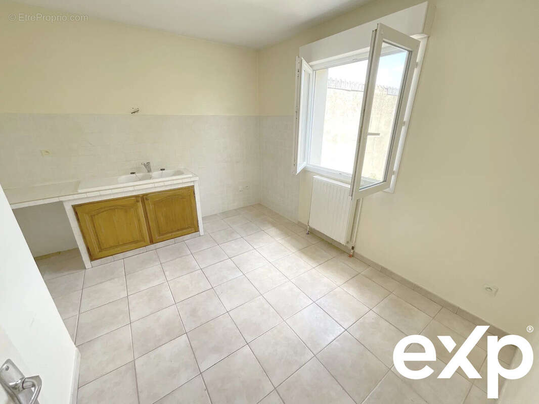 Maison à SAINT-JULIEN-LES-VILLAS