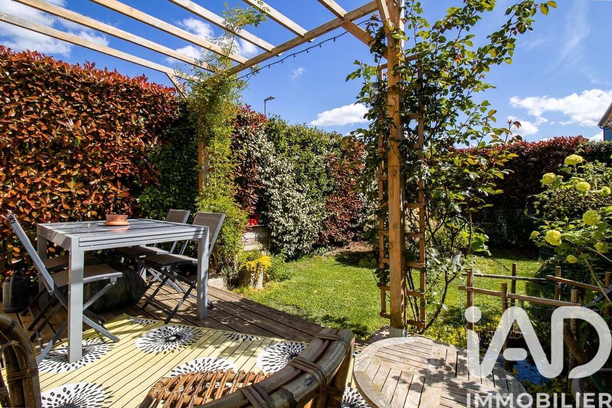 Photo 2 - Maison à GUIGNES