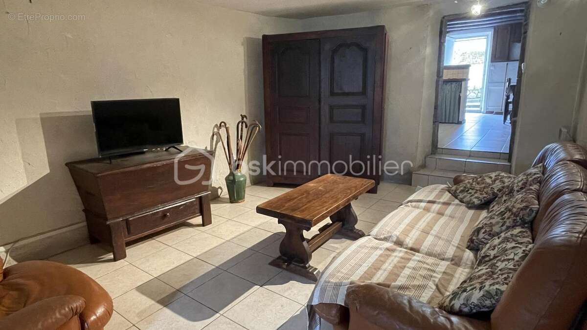 Maison à SAINT-LEGER-DU-MALZIEU