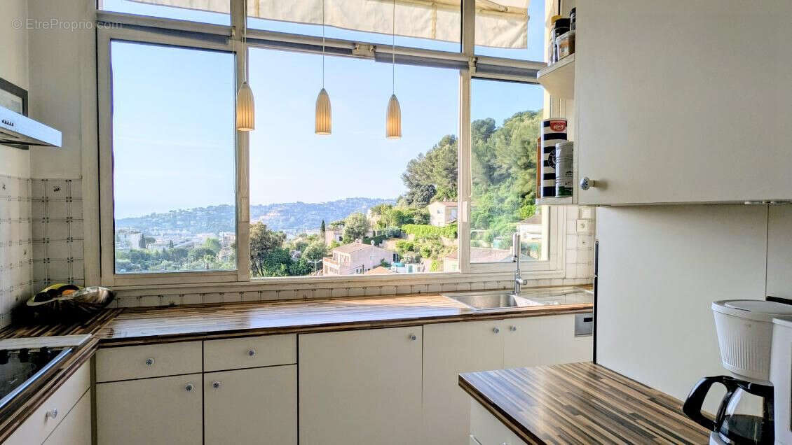 Appartement à VALLAURIS