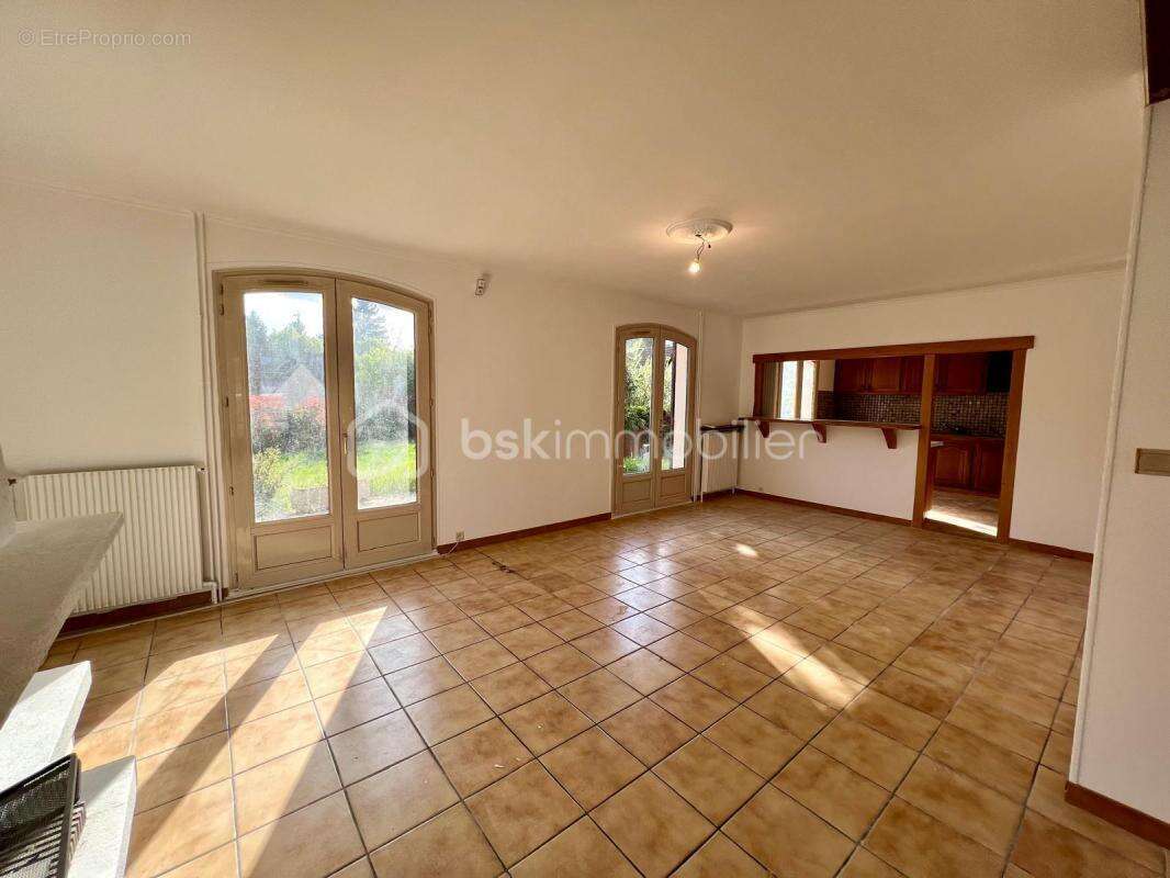 Maison 5 chambres sous sol total - photo 3