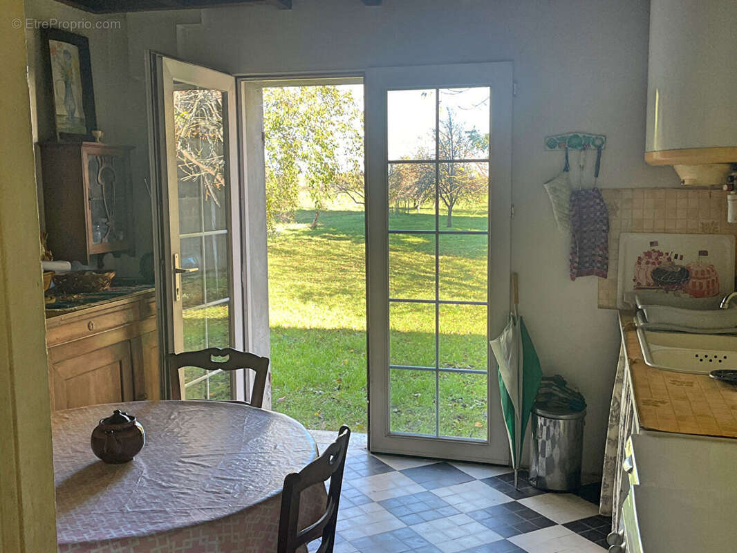 Maison à SAINT-EMILION