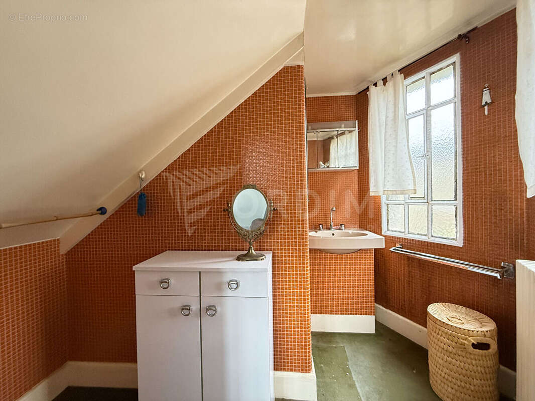 Maison à COSNE-COURS-SUR-LOIRE