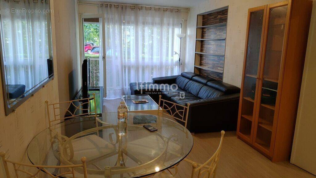 Appartement à SAINT-MICHEL-SUR-ORGE