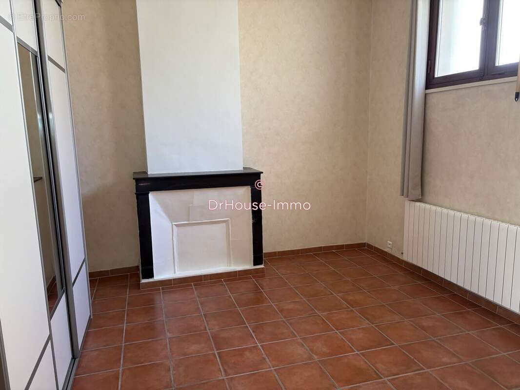 Appartement 64 m² à Ales  - photo 4