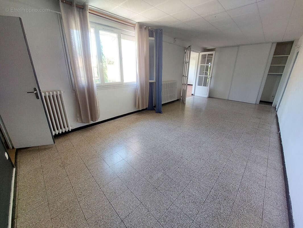 Blagnac Hyper Centre Maison divisée en 2 Appartements T2  + GARAGE - photo 4