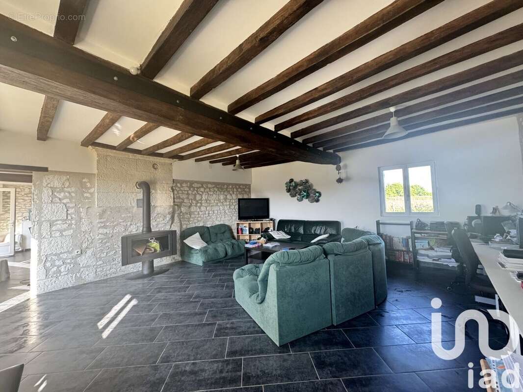 Photo 3 - Maison à LUZE