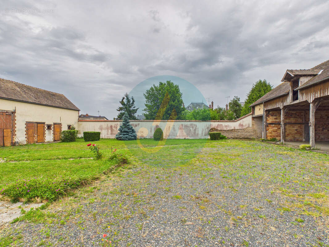Maison à COURTENAY