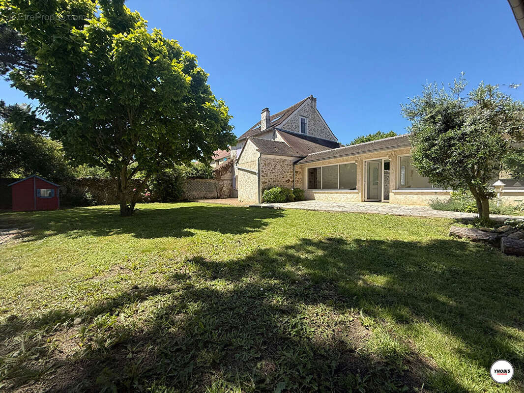 Maison à LES ALLUETS-LE-ROI