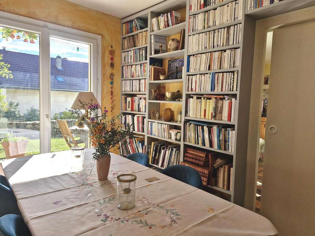 Maison à SALES