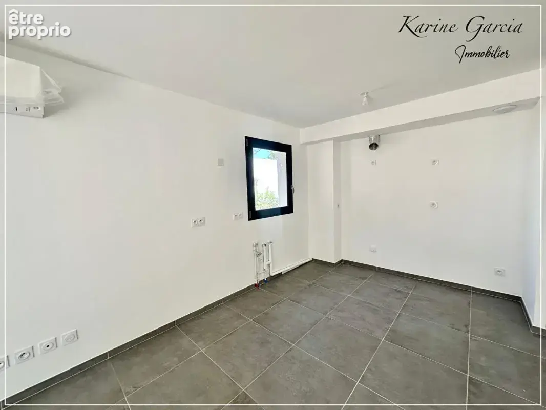 Six fours les plages - construction recente - appartement de type 3 - jardin 72 m² - parking privatif sous sol - photo 7
