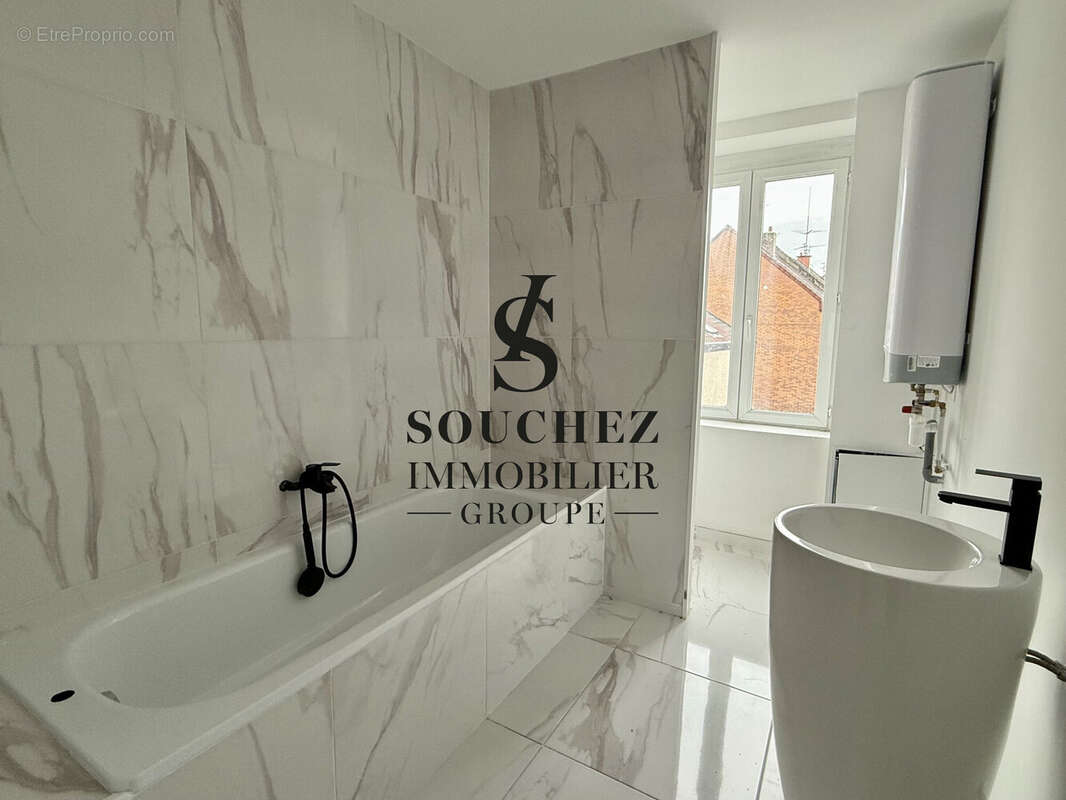 Appartement à AVION