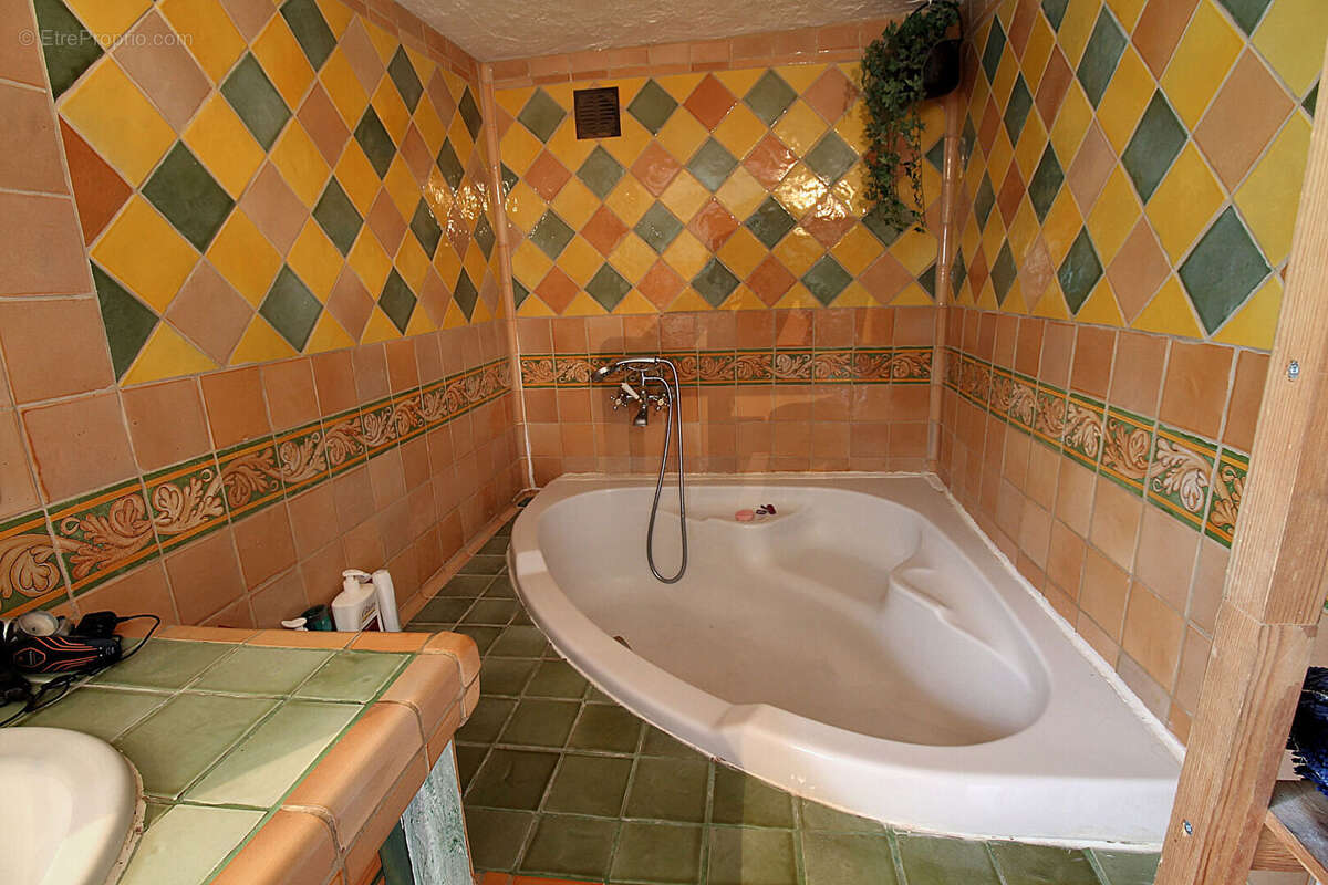 Maison à VILLECROZE