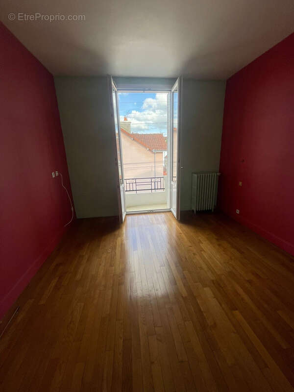 Maison à SAINTE-SAVINE