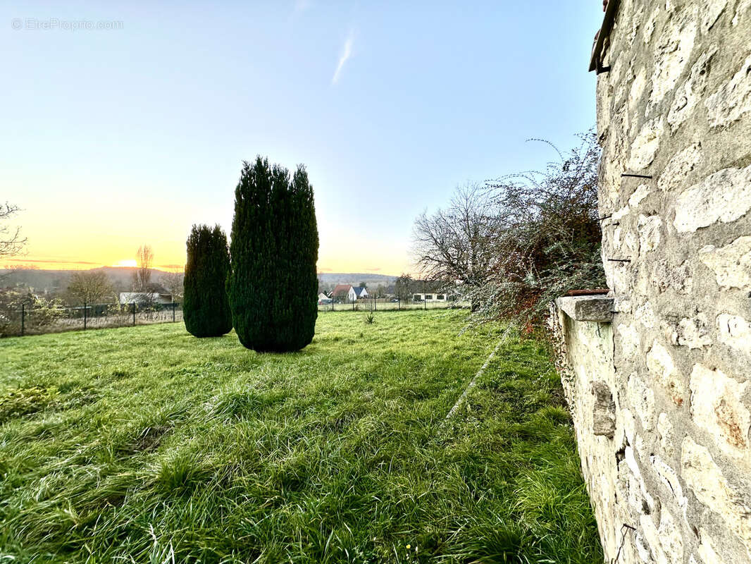 Maison à FAVEROLLES-ET-COEMY