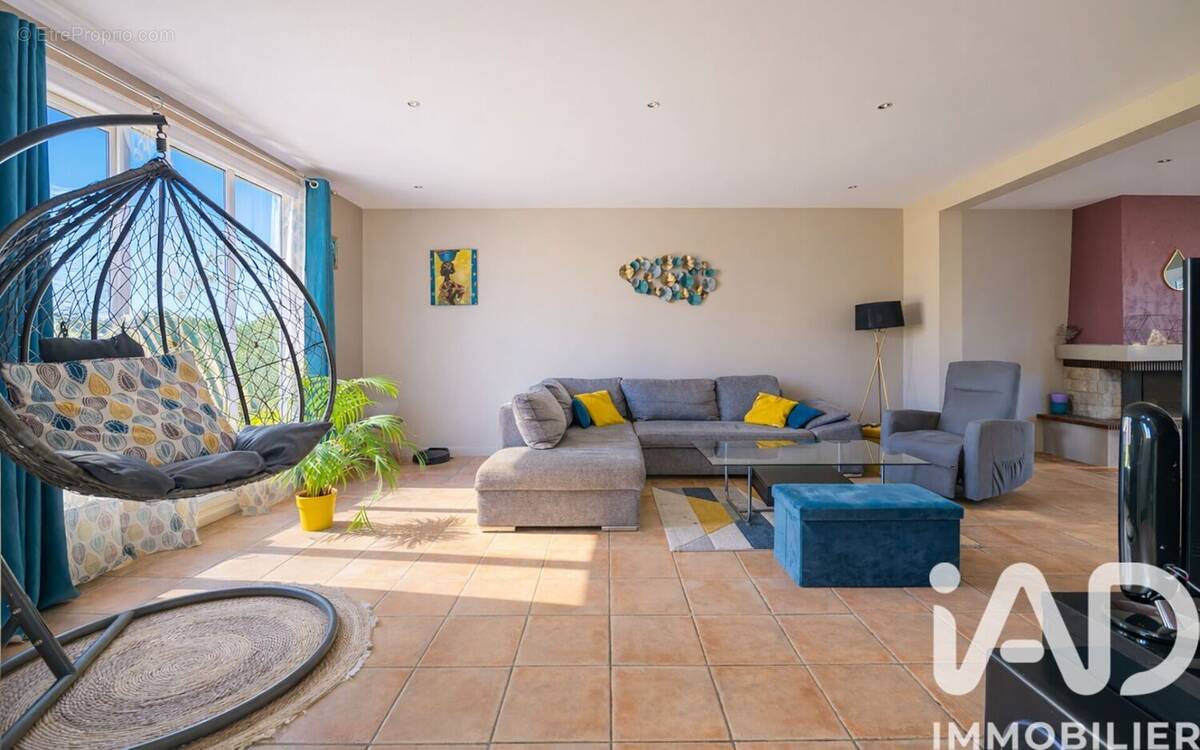 Photo 1 - Maison à SAINT-SATURNIN