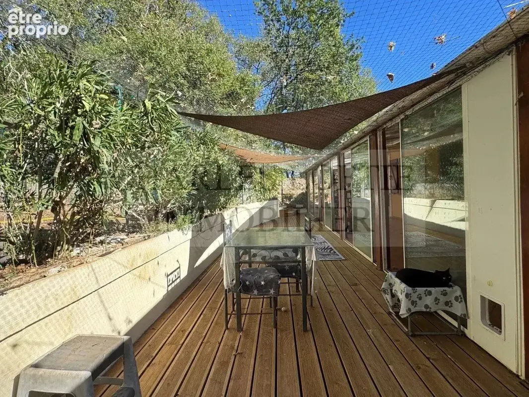 Jolie maison de plain-pied et garage sur un terrain de 2 820 m² - photo 12