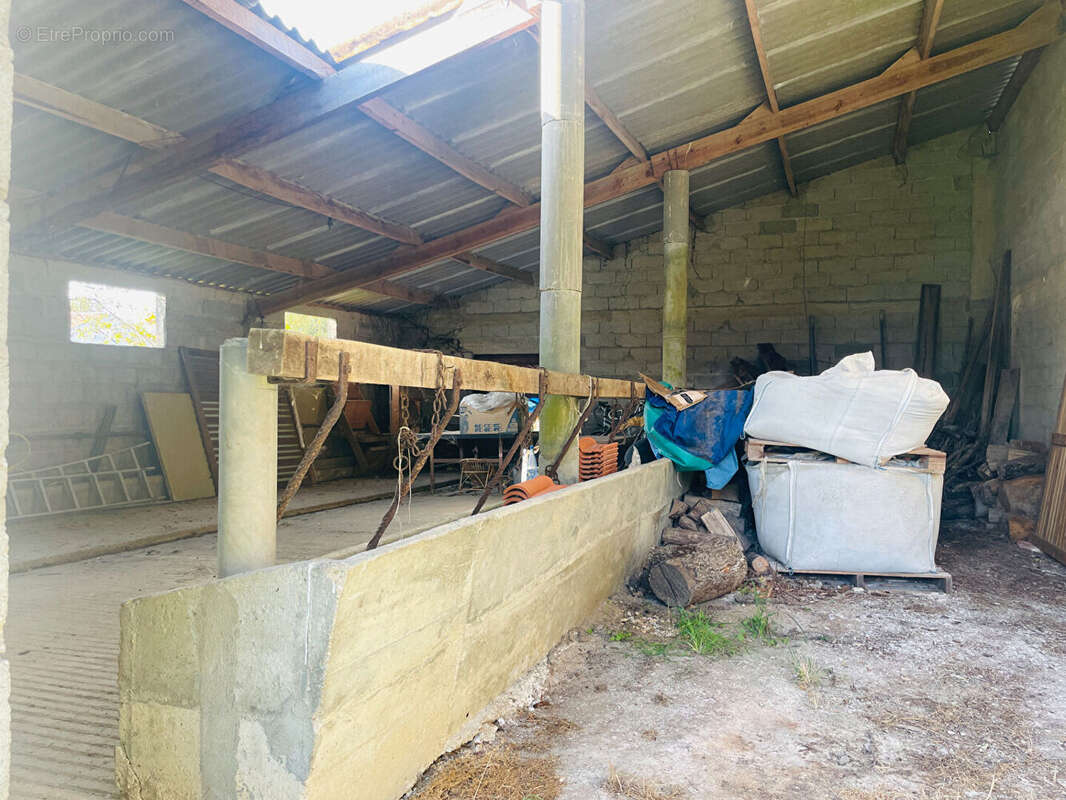 Terrain à COMMEQUIERS