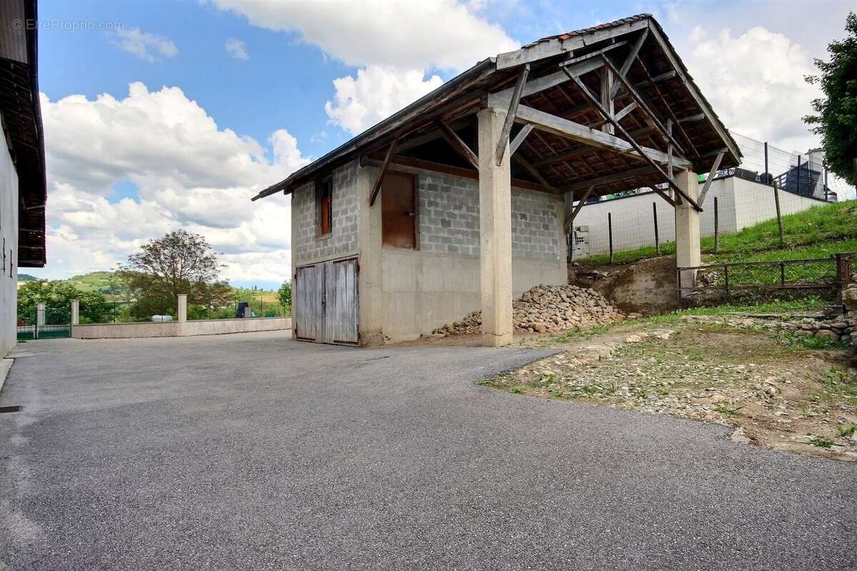 Maison à CHEVRIERES