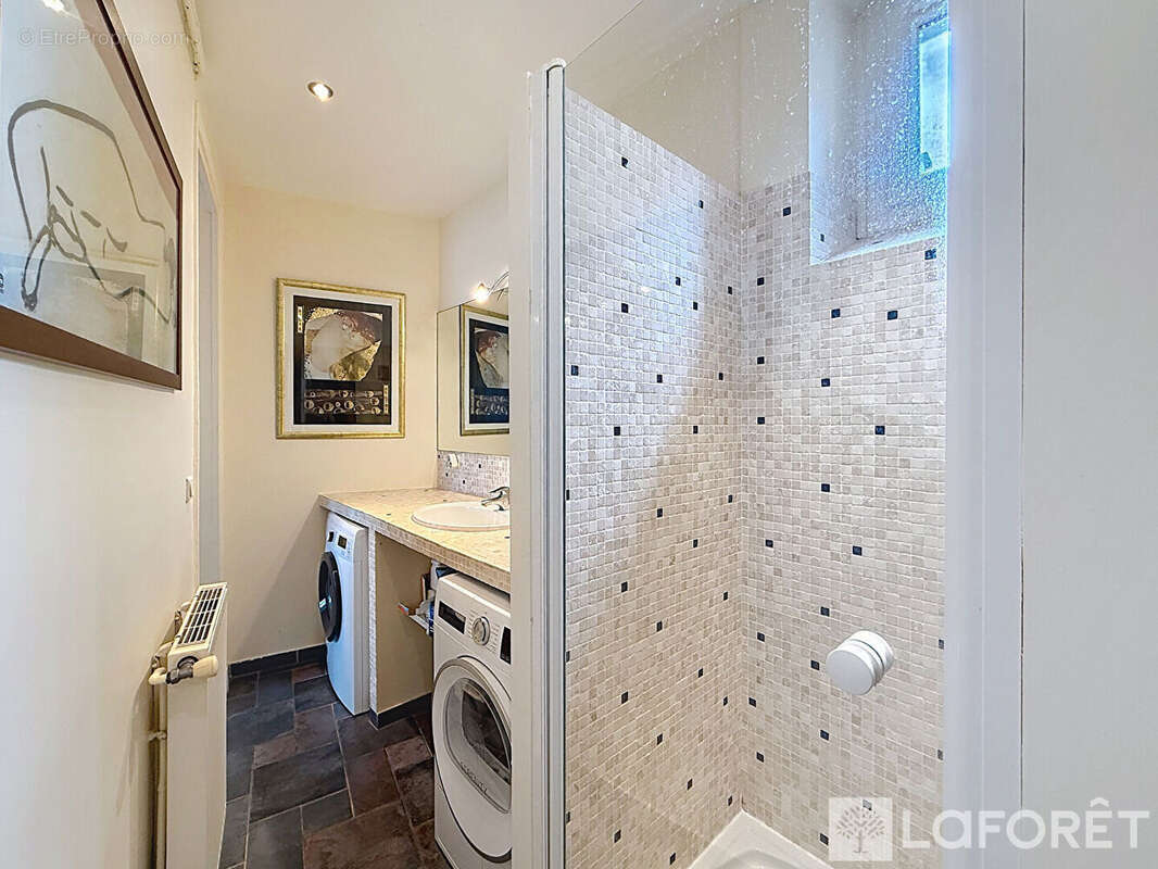 Appartement à PARIS-2E