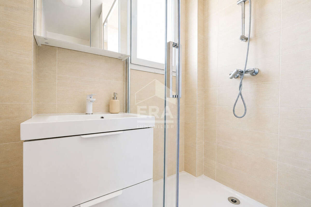 Appartement à ISSY-LES-MOULINEAUX