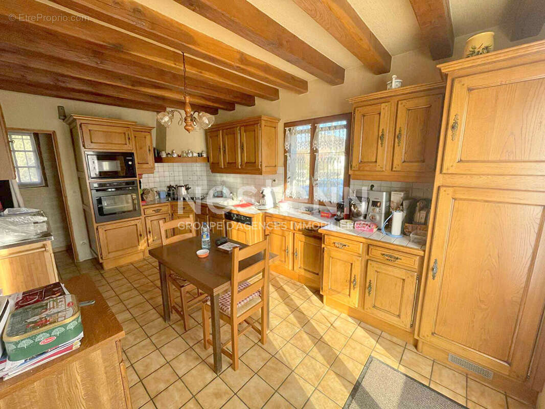 A Vendre - Chaumont En Vexin Maison traditionnelle sur Sous Sol Total / 3 chbres / 1500 m² de terrain - photo 5