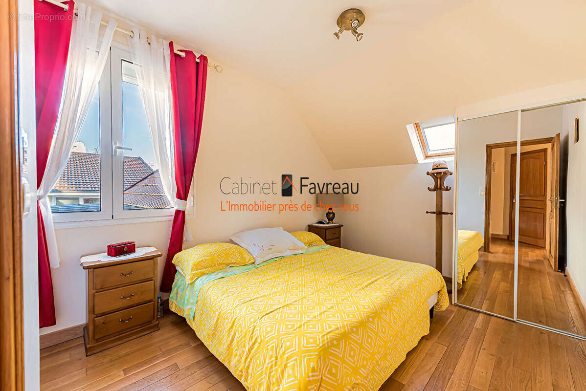 Maison à L&#039;HAY-LES-ROSES