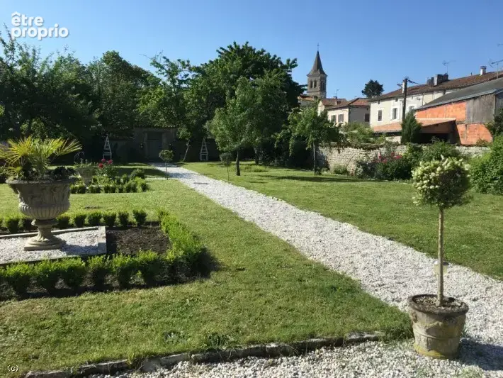 Belle "Maison de Maître" Avec 5 Chambres - photo 5