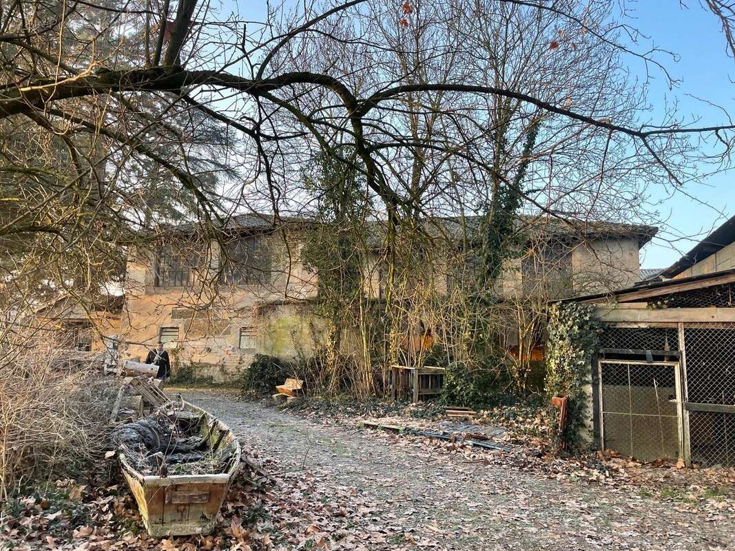 Maison 215 m² à Guereins  - photo 5