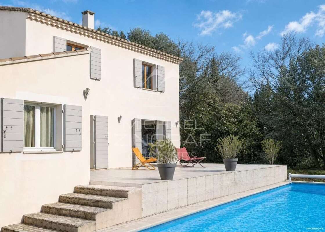 Cabrières-d'Avignon - Belle maison avec terrain boisé et piscine proche du village - photo 3