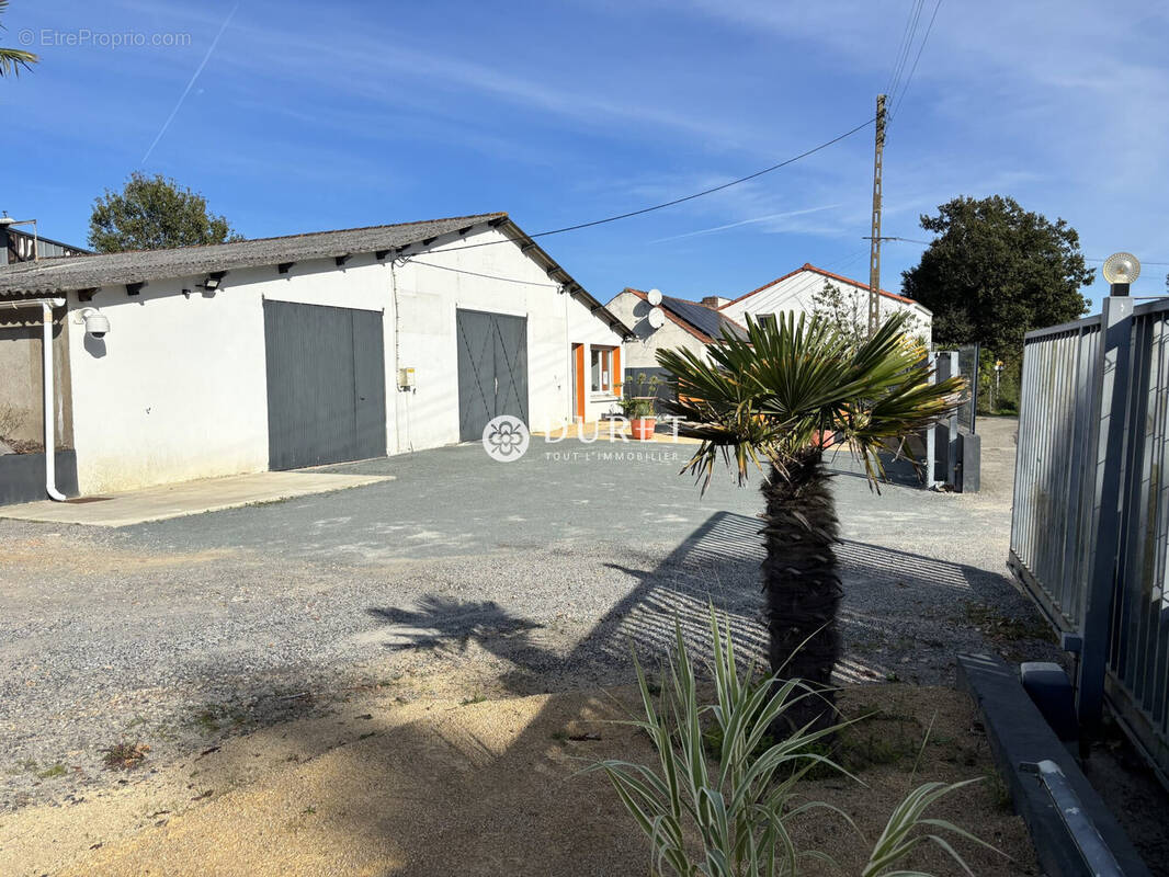 Commerce à APREMONT