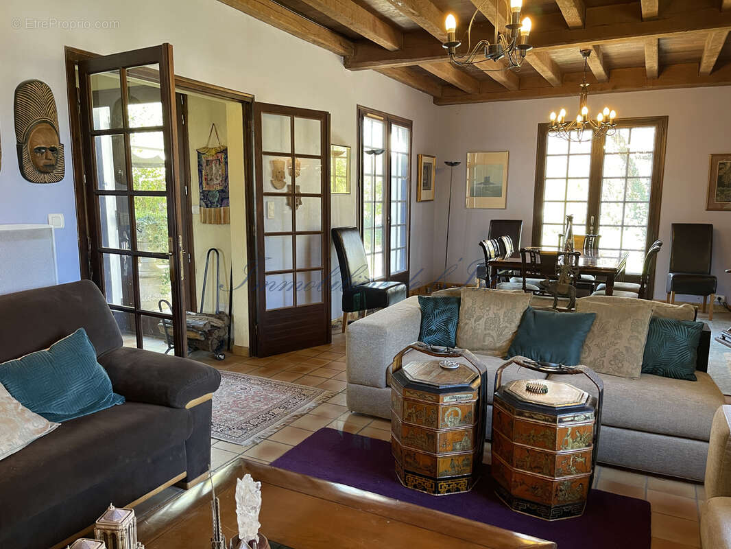 Maison à COULOUNIEIX-CHAMIERS