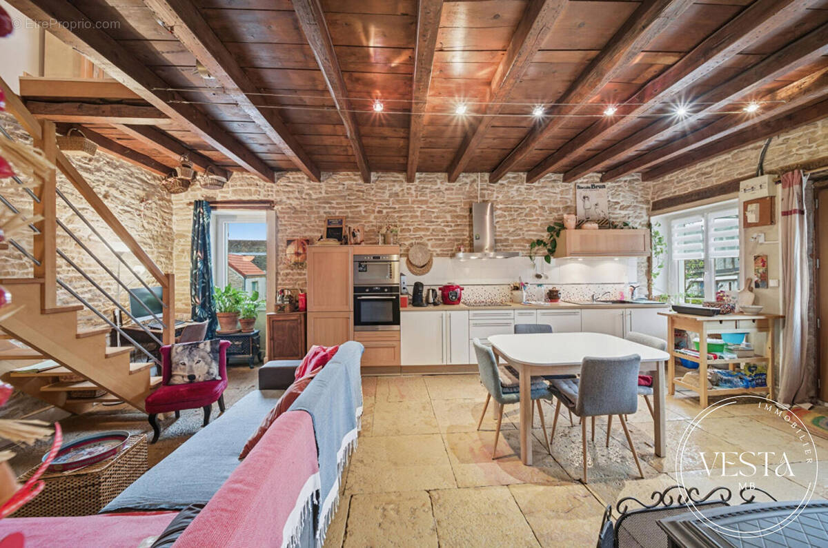 Maison à NUITS-SAINT-GEORGES