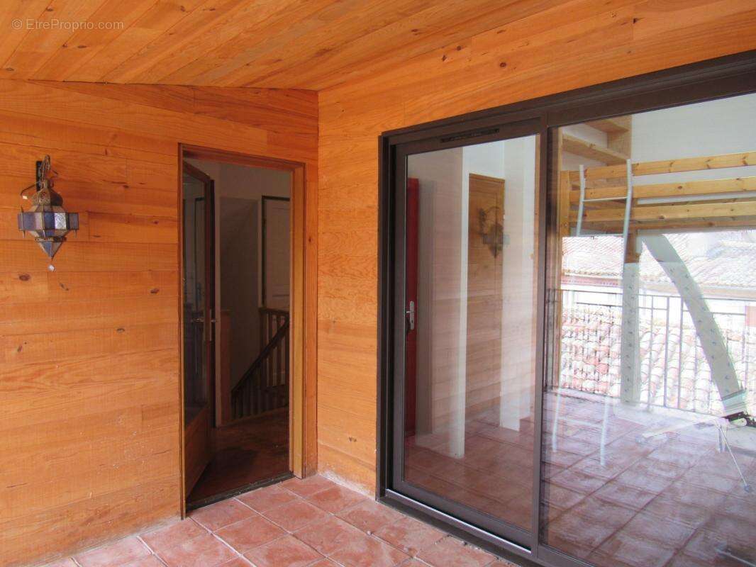 Grande maison medievale  de village entierement renovee dpe en b avec une petite maison qui sert de garage   290000€ - photo 31