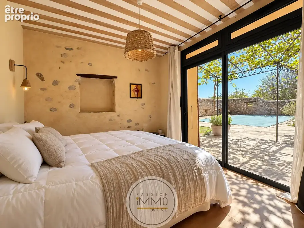 À VENDRE   Ancienne bergerie rénovée avec 3 logements, piscine et vaste atelier à Salignac - photo 4